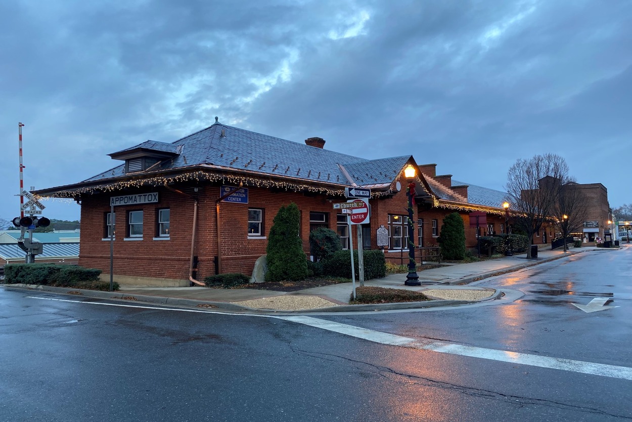 train depot appomattox virginia train station renovations
