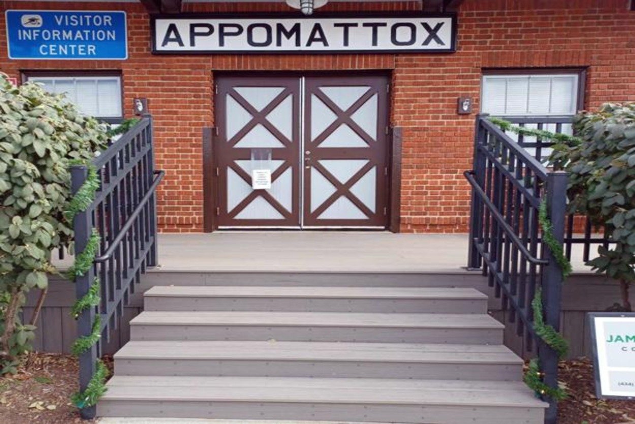 train depot appomattox virginia train station renovations